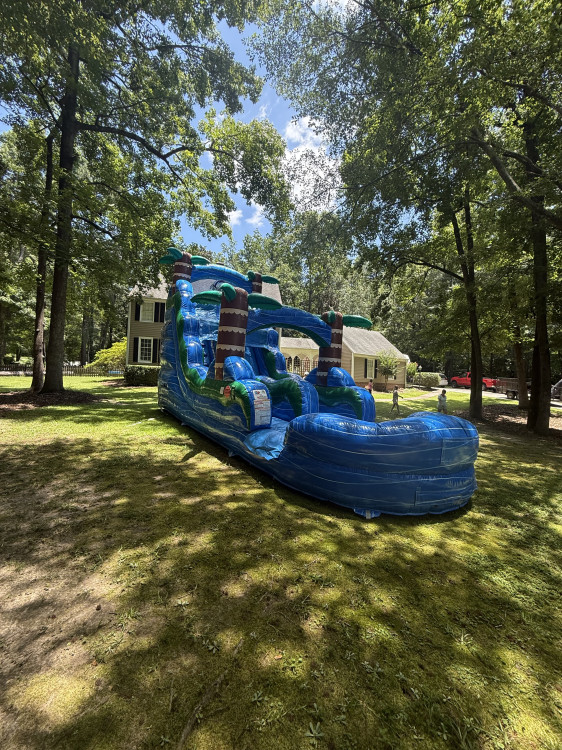 NEW!!! 18ft Blue Hurricane - Inflated Pool