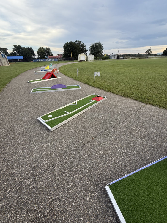 9 hole LED LIGHT UP mini golf